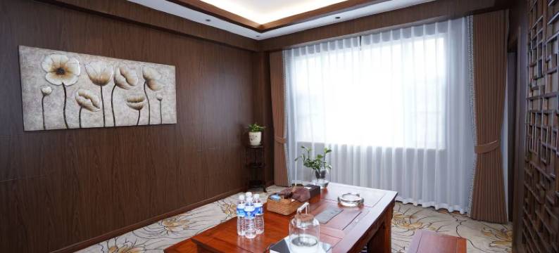 师宗帝恒大酒店图片