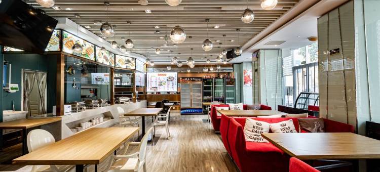 深蓝数码酒店(烟台火车站滨海广场店)图片