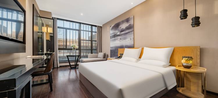 华亭四季大酒店(铜陵第十中学长江中路店)图片