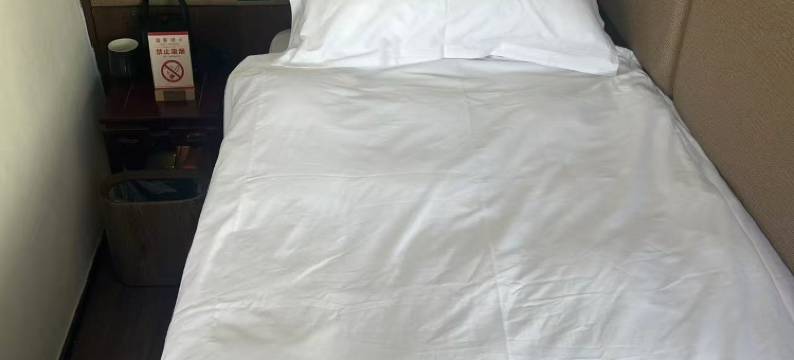 泰安迎旭宾馆(玉皇顶拱北石店)图片