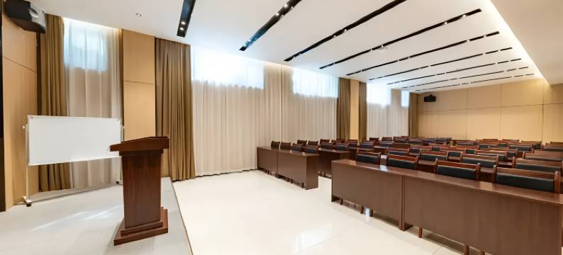 亚信电竞酒店(荆州燎原路店)图片