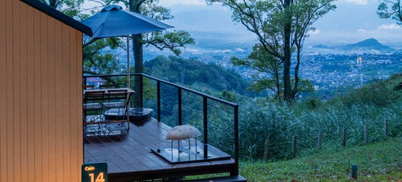 波波卡宾科班隆多玛琅酒店(Bobocabin Coban Rondo Malang)图片