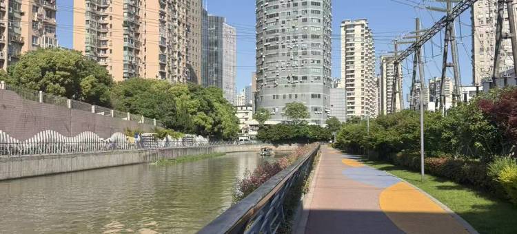 布丁酒店(上海宜山路地铁站店)图片
