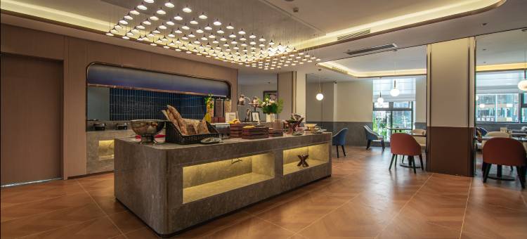 毕节威宁兰欧国际酒店(草海火车站乌撒广场店)图片
