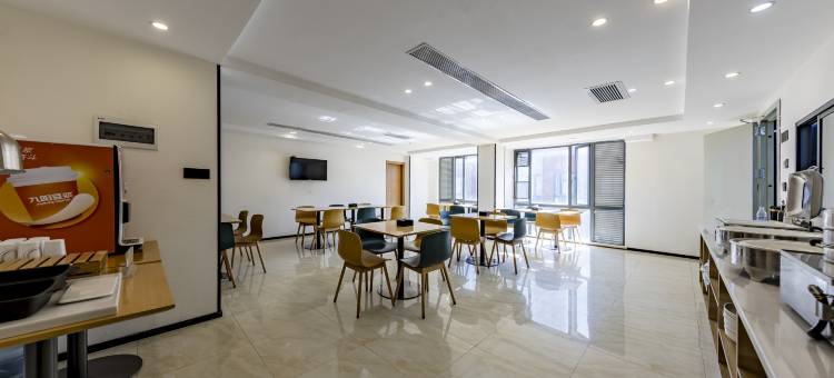 城市便捷酒店(昆明新螺蛳湾南部汽车站地铁站店)图片