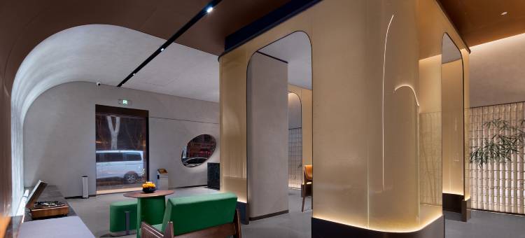 云泊欢悦酒店(阜阳师范大学清河路校区市政府店)图片