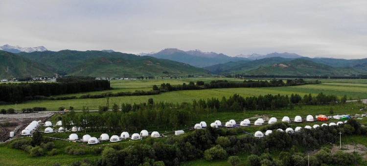 尼勒克百里画居星空营地图片