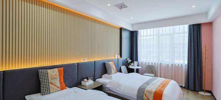 云曼酒店(鄂州高铁站店)图片