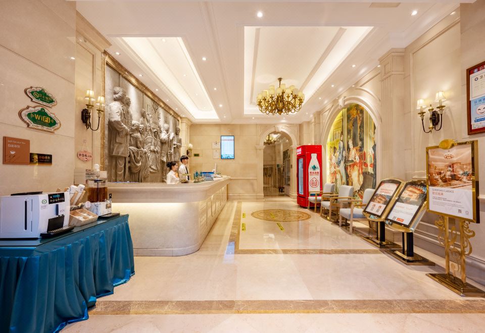 维也纳酒店（深圳华强北店）外景图