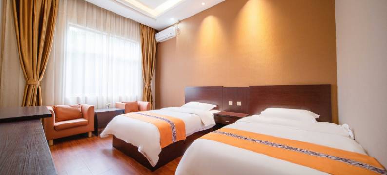 弥勒月云阁酒店(弥勒湖泉店)图片