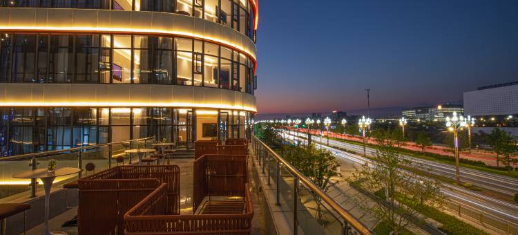 武汉光谷科技会展中心大悦城丽芮酒店图片