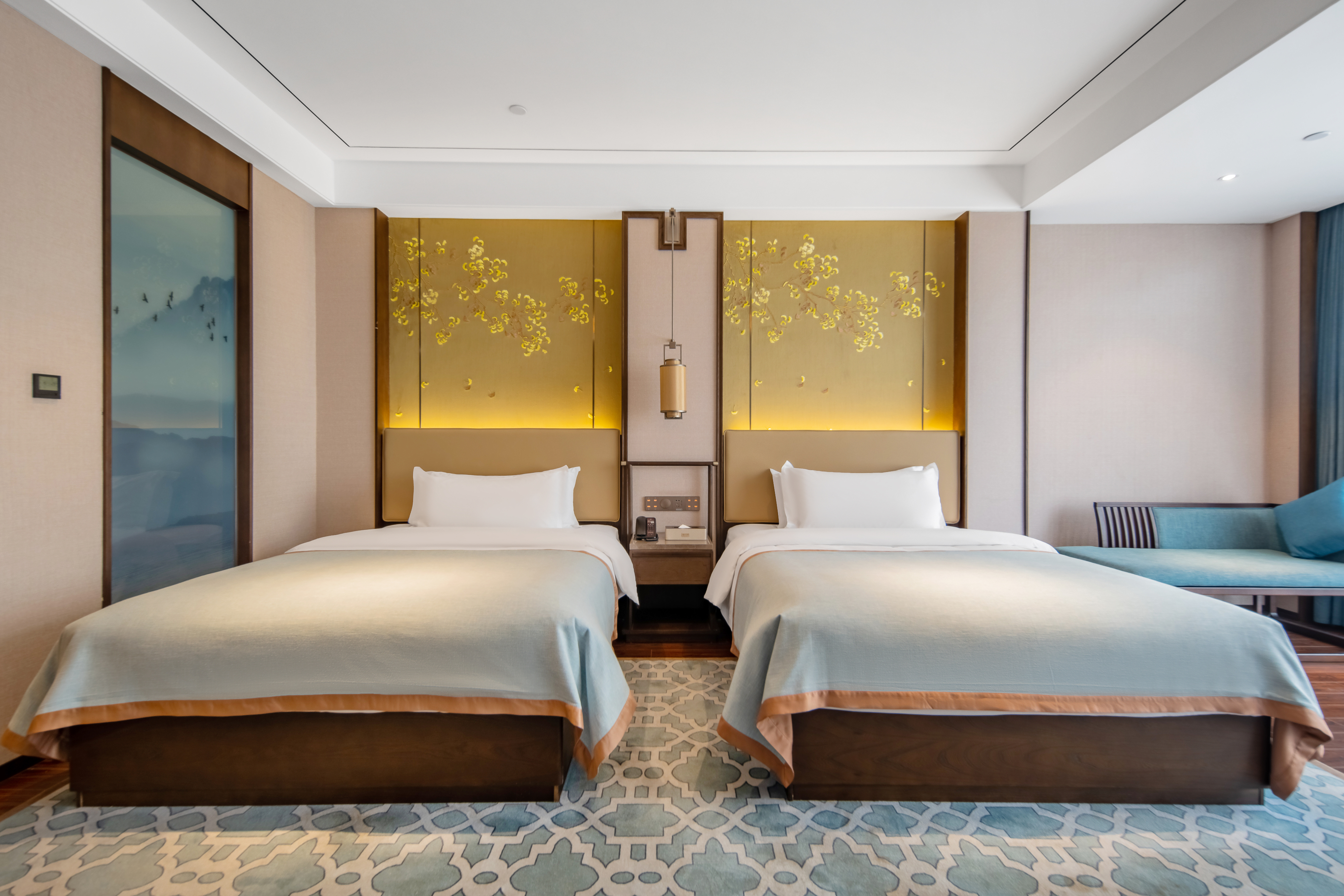 Till Bright Hotel Over view