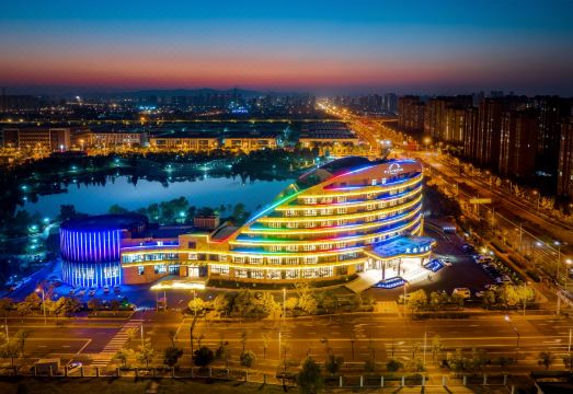 东昇湖假日酒店外景图