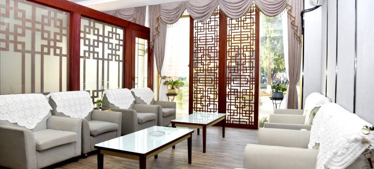 镇康啰细瑟国际大酒店图片