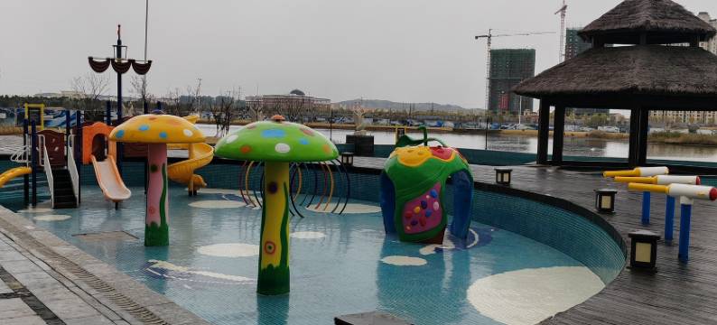 深蓝海景公寓(那香海摩天轮乐园店)图片