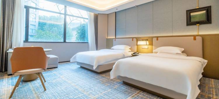 中威蓝海御华大饭店(无锡惠山万达广场店)图片