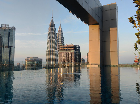 ROYCE悦馬都高級公寓近雙子塔KLCC吉隆坡市中心WYATT無邊泳池