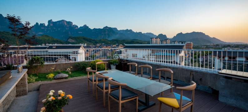 张家界郡澜酒店(天门山索道站店)图片