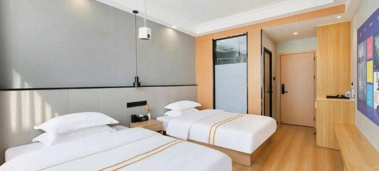 兰雅湾未来酒店 (雅安川农卓达广场店)图片