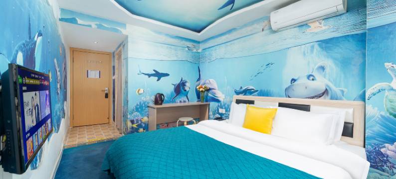 西西里主题酒店(大连西安路地铁站长兴里小吃街店)图片