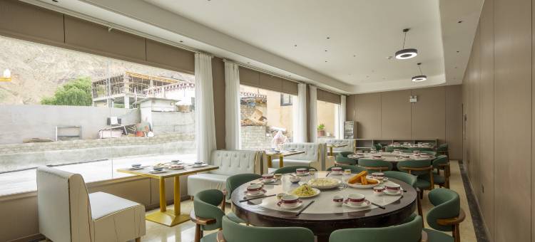 利尔酒店(八宿县店)图片