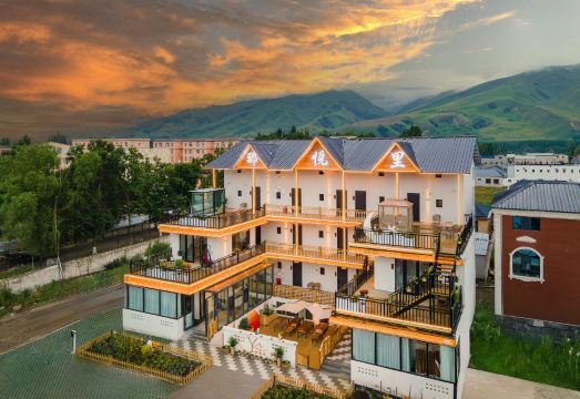 那悦里民宿（那拉提景区店）外景图