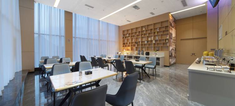 雅斯特国际酒店(花溪区政府明珠大道地铁站店)图片