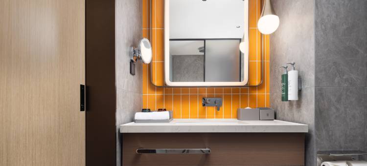 哈尔滨中央大街索菲亚教堂希尔顿惠庭酒店图片