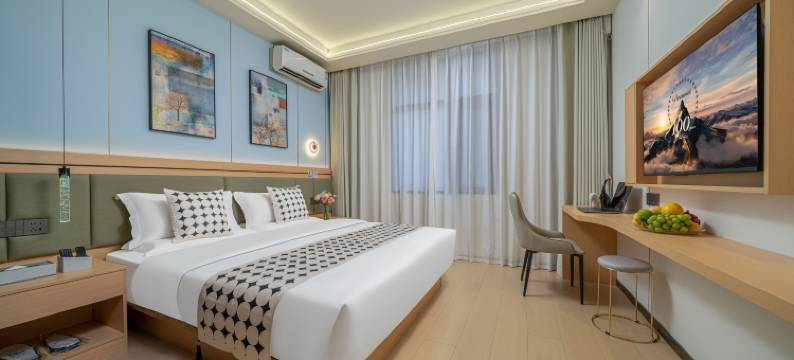 西双版纳景洪金程度假酒店(泼水广场江边夜市店)图片