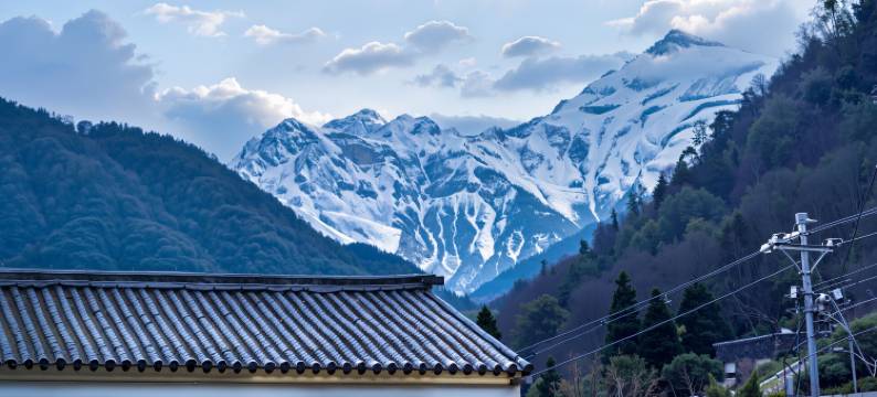 优巢|Sunshine秘境疗愈|雪山观景温泉酒店(海螺沟冰川森林公园店)图片