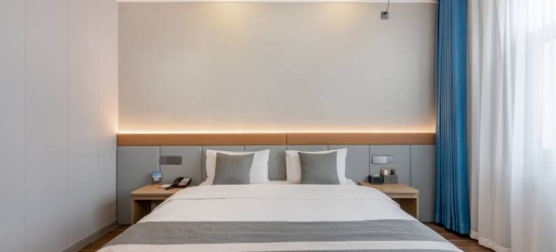 润杨商务酒店(秦皇岛火车站万达广场店)图片