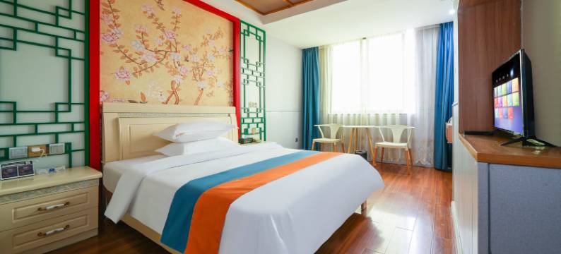 花好月圆主题酒店(新都城市广场店)图片