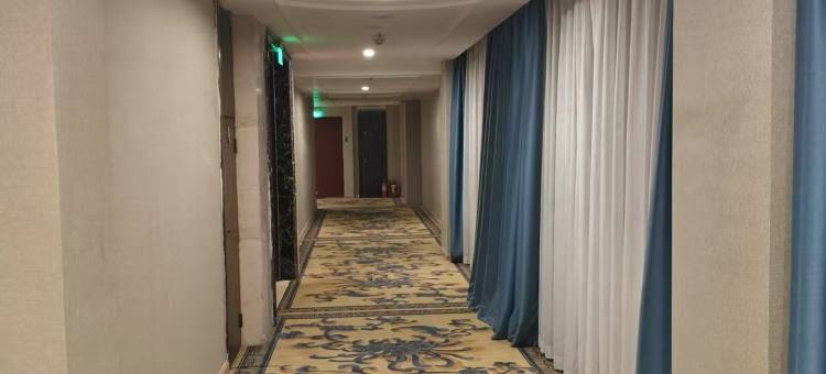 美娱·星峰电竞酒店(枣庄滕州火车站店)图片