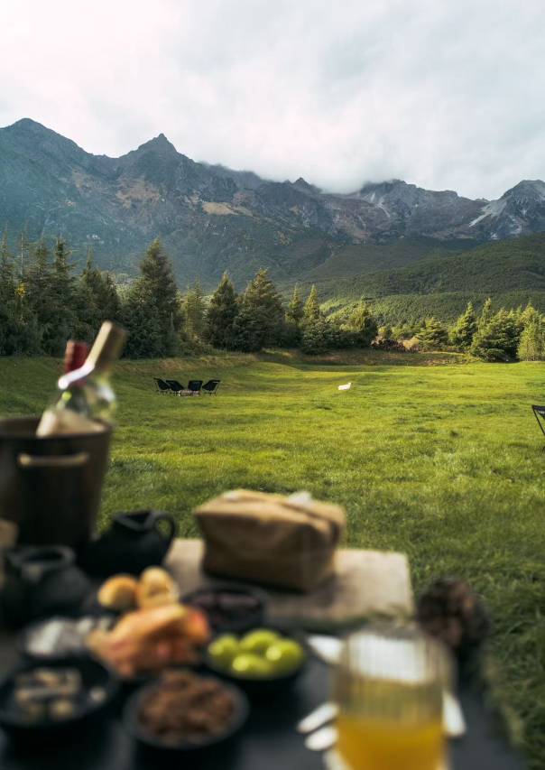 丽江石头厝雪山度假酒店图片