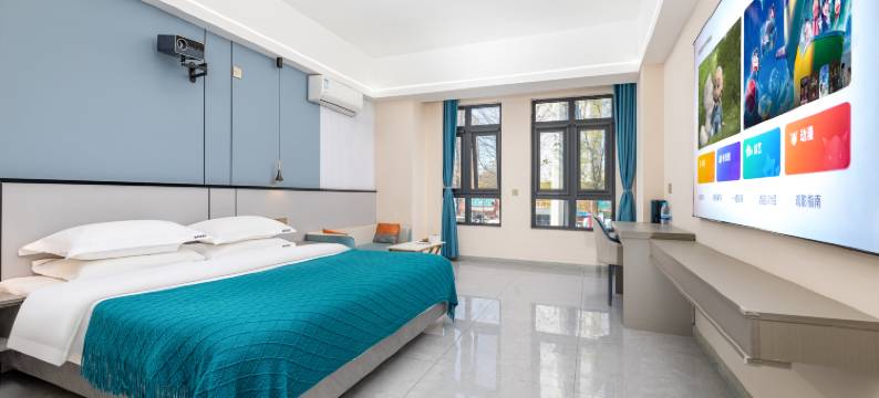 栖畔轻雅酒店(三门峡体育中心店)图片