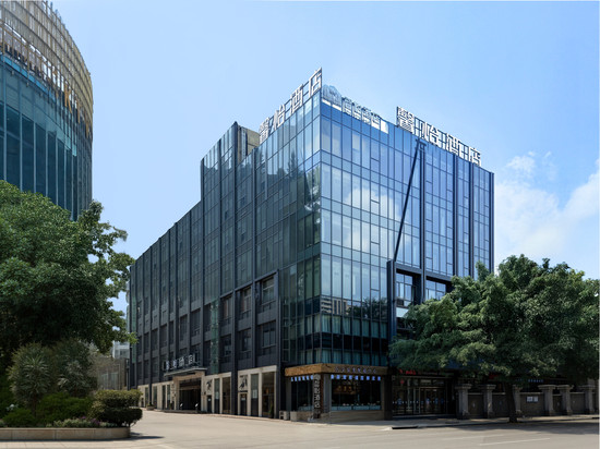 馨怡酒店(兴义万峰林机场店)