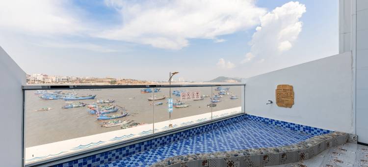 花筑·獭窟一号海景民宿(月亮湾沙滩店)图片