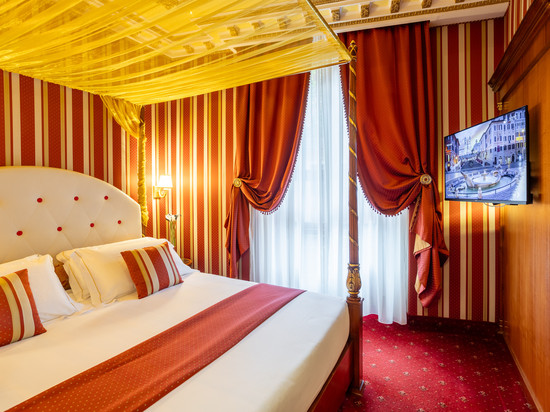 曼弗雷迪罗马套房酒店