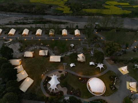 红鼻子自然营地图片