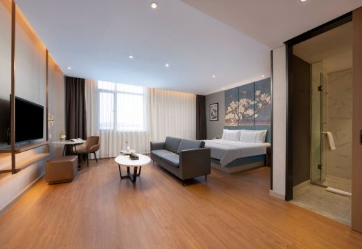 Magnotel Hotel (Jiaxiang Station Zengzi Avenue) Hotel Overview