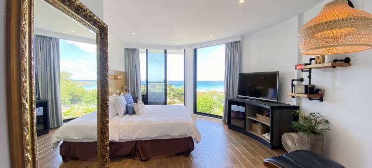 垦丁米尼米船帆石沙滩馆图片