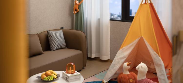 贵阳猴子酒店(喷水池地铁站黔灵山公园店)图片