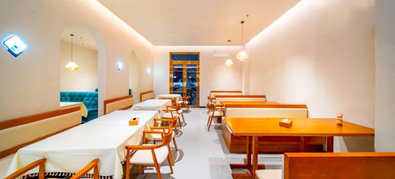 龙庭大酒店(那拉提旅游风景区店)图片