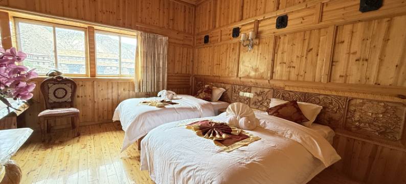 木里康萨雍居民宿图片