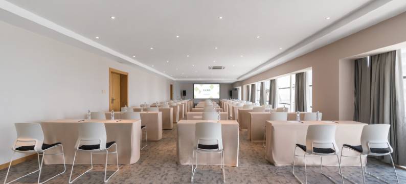 青岛火车站栈桥海景美仑酒店图片