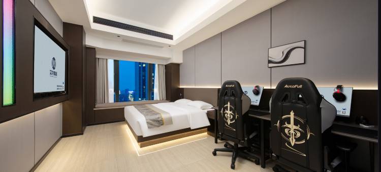 艾特摩高电竞酒店(成都339天府熊猫塔红星桥地铁站店)图片