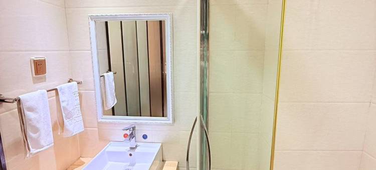 嘉峪关景都假日酒店(大唐美食街雄关广场店)图片