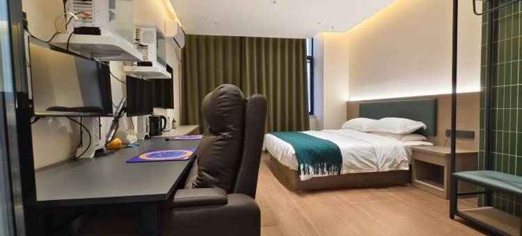 英途智选电竞酒店(乌鲁木齐机场店)图片