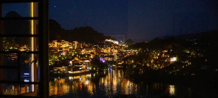 江畔芙蓉观景民宿图片