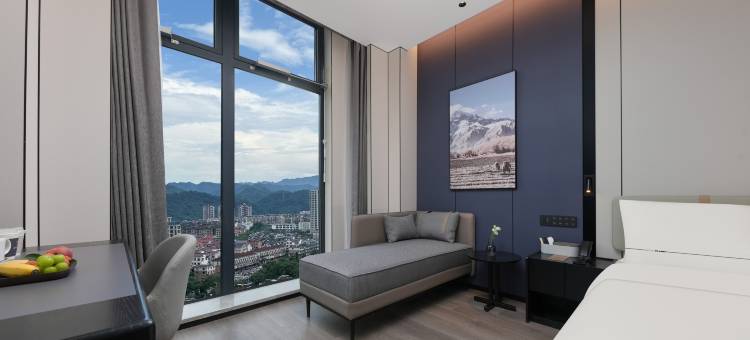 杭州建德新安江风景区新安东路亚朵酒店图片